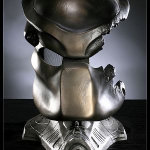 Sideshow Battle Damaged Classic Predator Mask 01
