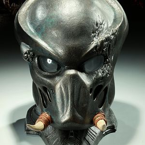 Sideshow The Tracker Predator Mask 02