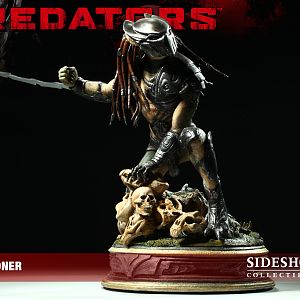 Sideshow The Falconer Predator Maquette 01