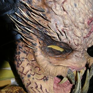 AVP Predator Elder Mask 1