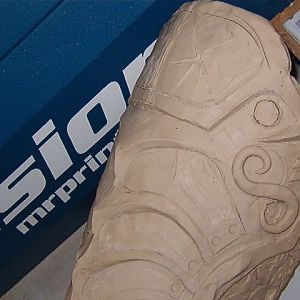 artic head And shoulder And Leg armor 005