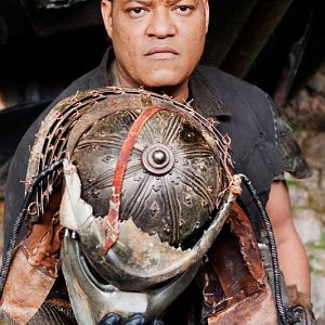 Predators: Laurence Fishburne On Set