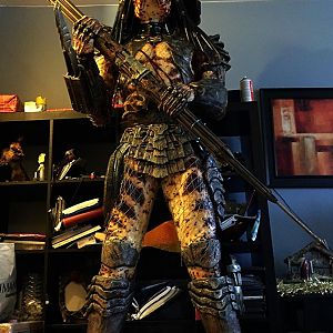 PREDATOR 2 STATUE ( Collaboration work Between Larry Kidd and I )