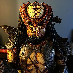 PREDATOR 2 STATUE ( Collaboration work Between Larry Kidd and I )