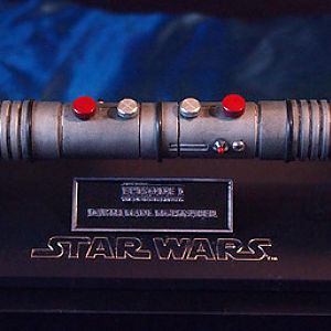 Star Wars - Darth Maul "Battle Weathered" Lightsaber (by Roman's Empire) Pic 1