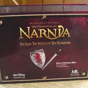 Narnia-Peters Gifts1