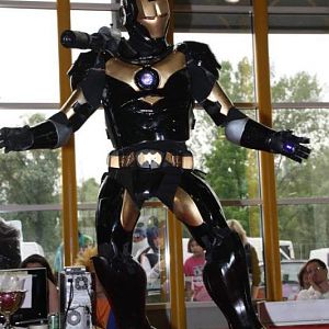 iron bat real cosplay gatling soft air suit armor made dany bao italy (6)