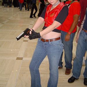 Claire Redfield; Code Veronica version.
I need to get a better pic of the back.
Photo by KatTheConGoer