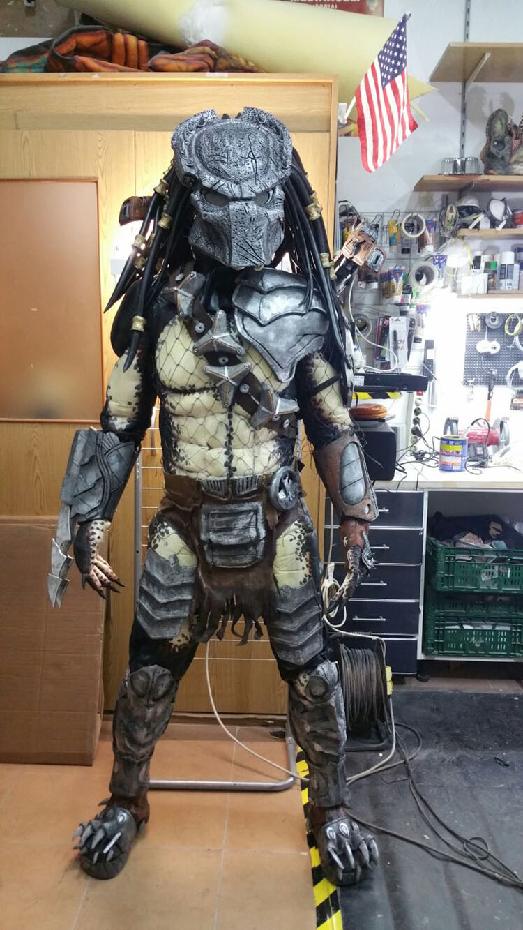 Predator-costume. 